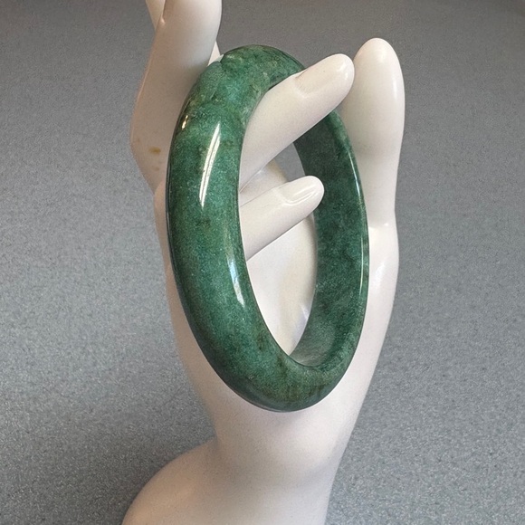 Genuine 100% NATURAL Green Jadeite Jade Bangle Bracelet GRADE A - Picture 5 of 8